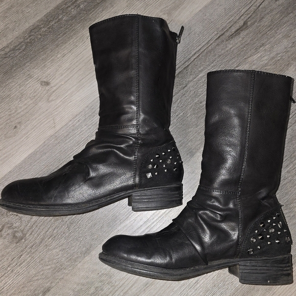 BCBG Paris Amy Studded Heel Slouchy Moto Boot Black Faux Fake Leather Size 7.5 - Picture 5 of 8